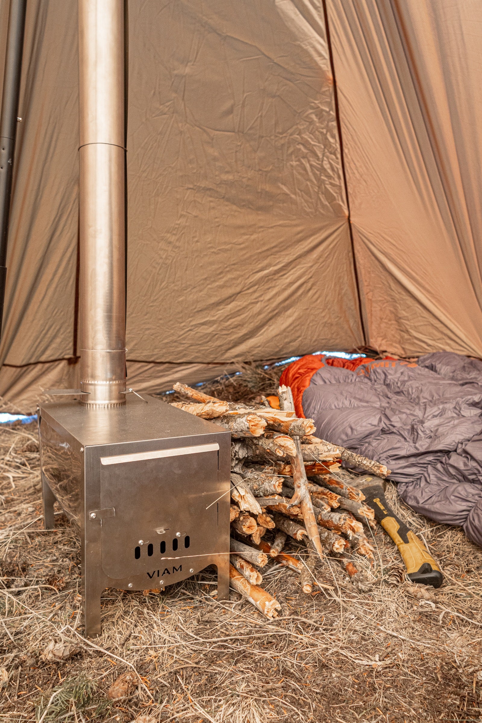 VIAM Outdoors™ “Loco” Titanium Stove